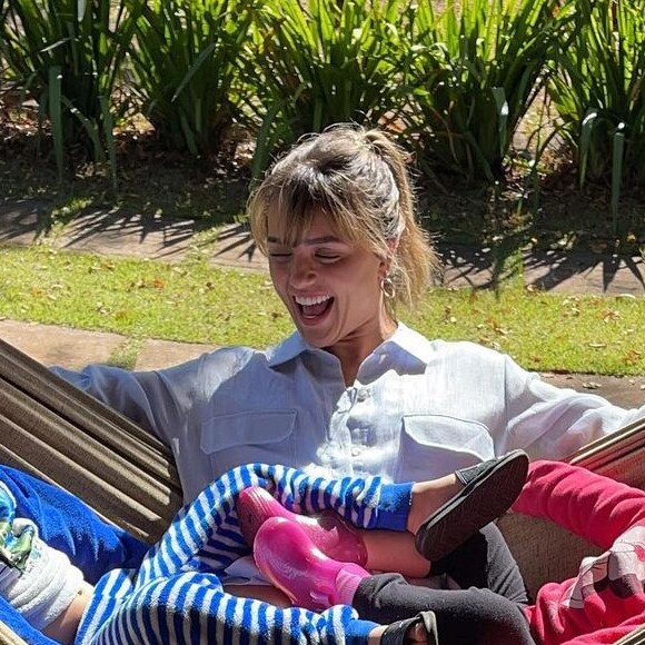 Rafa Kalimann postou em fotos com a família após acabar namoro com Daniel Caon, porém não citou o fim do relacionamento