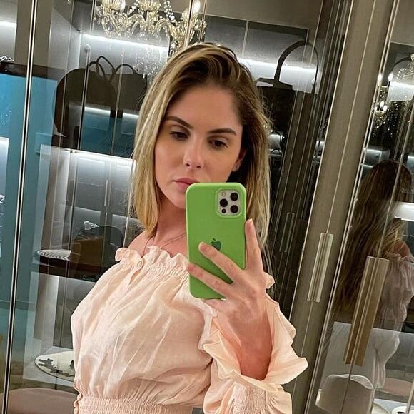Bárbara Evans vem compartilhando o processo de fertilização em suas redes sociais