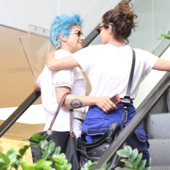 Bebê chora ao ouvir música de Nanda Costa e Lan Lanh e emociona as artistas