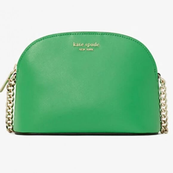 Bolsa verde de Larissa Manoela é da grife Kate Spade