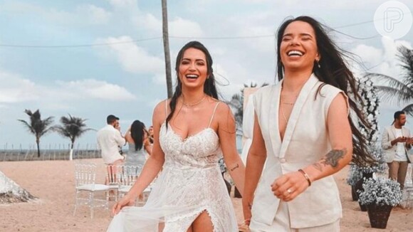 Sertaneja Maria Clara e a modelo Fernanda Aguiar terminam casamento, em 18 de julho de 2021