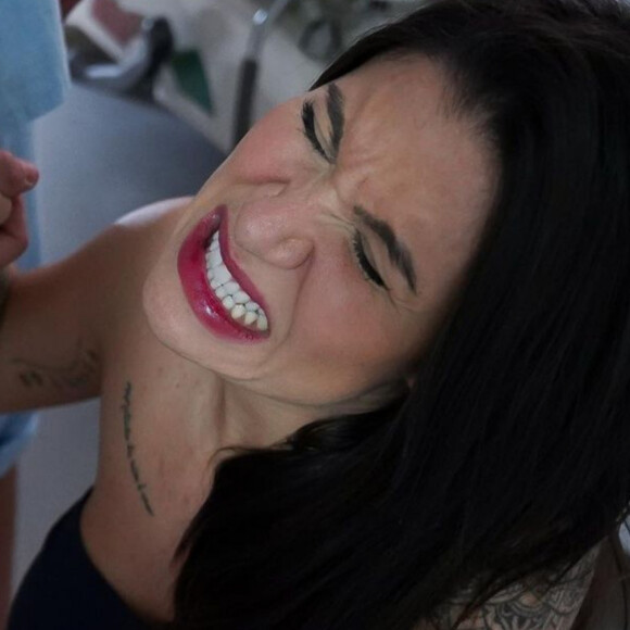 Bianca Andrade revela dores e dificuldades do puerpério, 1 semana após dar à luz Cris