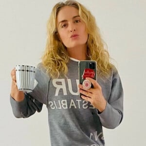 Angélica posta novo foto inusitada no Instagram e famosos comentam