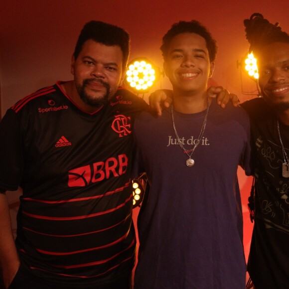 Babu Santana dirigiu o clipe de 'Milhão', música de Ramaciote, mas também aparece no vídeo