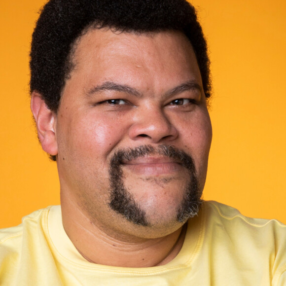 Babu Santana garantiu que está muito feliz com tudo o que vem conquistando em sua carreira após o 'BBB'