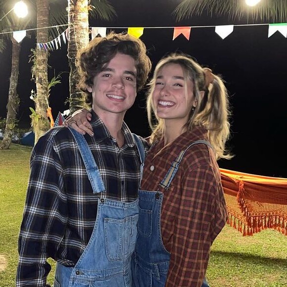 Sasha Meneghel foi elogiada pelo marido, João Figueiredo, ao cantar com ele