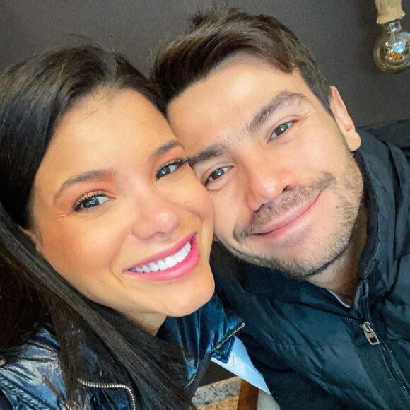 Jakelyne e o sertanejo Mariano passaram por rinoplastia juntos