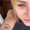 Tierry tatuou o olho da cantora Gabi Martins para eternizar seu amor