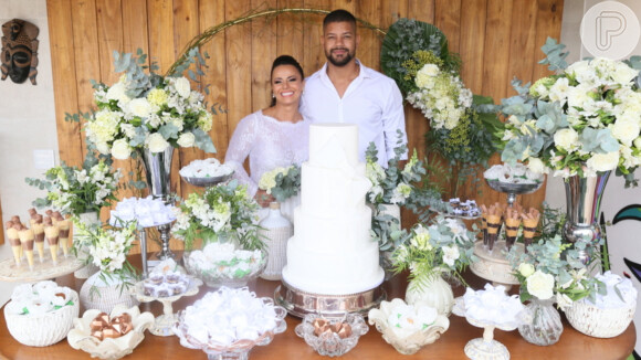 Viviane Araujo e Guilherme Militão estão juntos desde 2019 e se casaram no civil em 2021