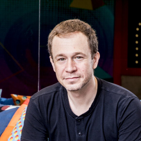 Tiago Leifert deve apresentar um programa na Band sob a batuta de Fausto Silva