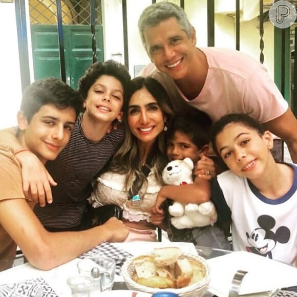 Marcio Garcia costuma mostrar a família reunida para assistir o 'The Voice Kids'