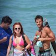 Larissa Manoela é flagraa com André Luiz Frambach em praia do Rio