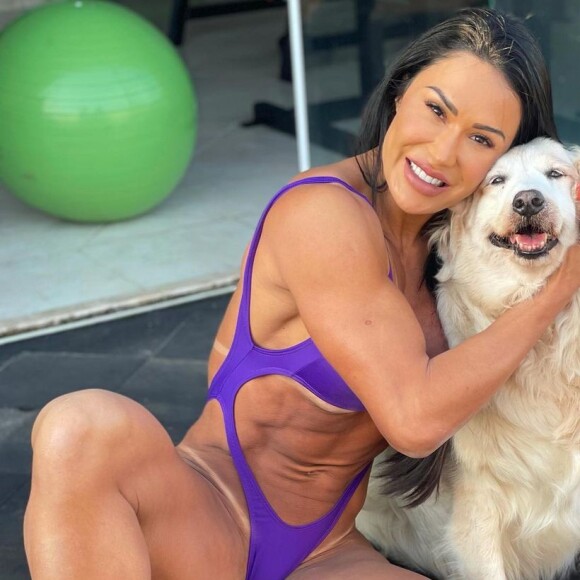 Gracyanne Barbosa adora publicar momentos ao lado dos seus pets