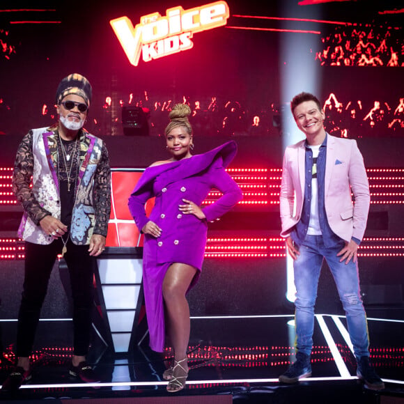 O 'The Voice Kids' foi reformulado, e passou a contar com Michel Teló, Gaby Amarantos e Carlinhos Brown no júri