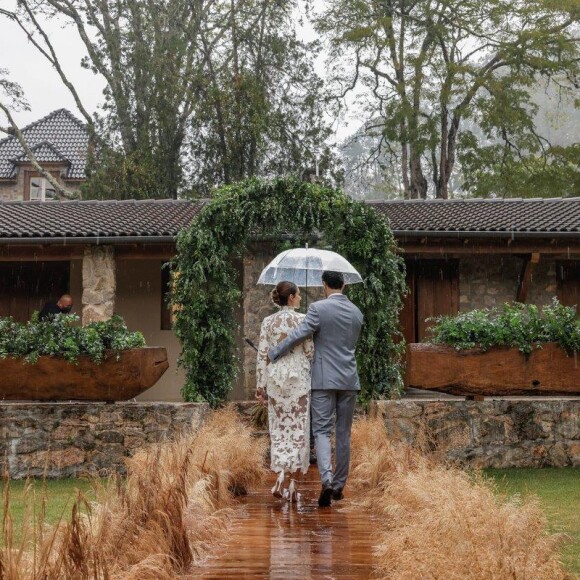 Carol Celico se inspirou na Toscana para casamento com Eduardo Scarpa: 'A Itália é um lugar muito importante para nós e nossas famílias'