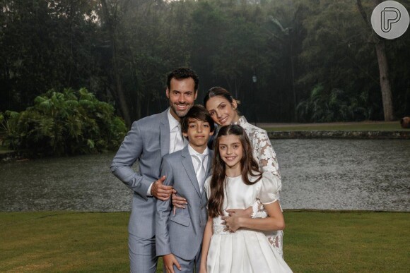 Filhos de Carol Celico do casamento anterior, com Kaká, compareceram à segunda cerimônia do casamento com Eduardo Scarpa