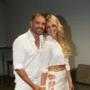 Paolla Oliveira acompanha Diogo Nogueira nos shows do namorado