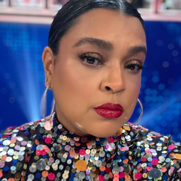 Preta Gil capricha no visual e na maquiagem