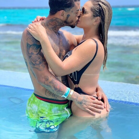 Deolane Bezerra, viúva de MC Kevin, recuperou recentemente sua conta do Instagram, que tem cerca de 10 milhões de seguidores