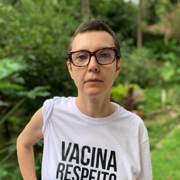 Adriana Calcanhotto nunca confirmou nem negou o relacionamento com Maitê Proença