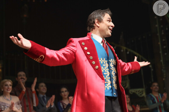 Murilo Rosa teve estreia VIP musical 'Barnum - O Rei do Show', que fica em exibição até o fim do mês de outubro