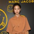 HoYeon Jung tem trabalhos com a Chanel, Marc Jacobs, Louis Vuitton e Vogue