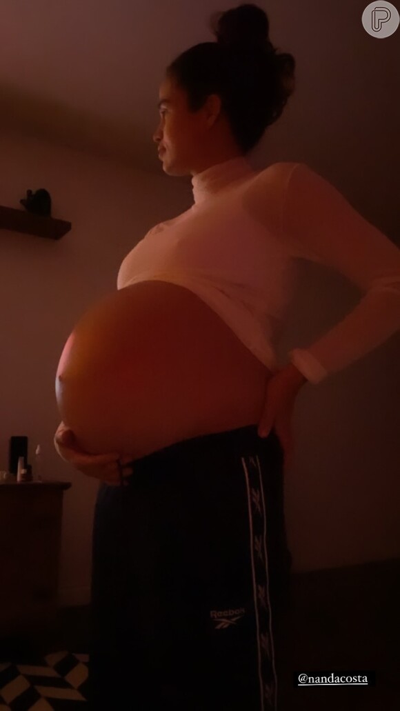 Lan Lanh posta foto de Nanda Costa no nono mês da gravidez e gera debate por barriga na web: 'Está grande?'