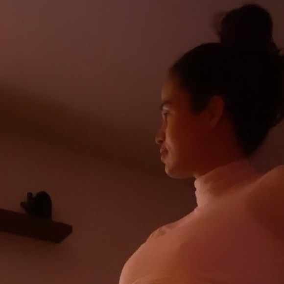 Lan Lanh posta foto de Nanda Costa no nono mês da gravidez e gera debate por barriga na web: 'Está grande?'