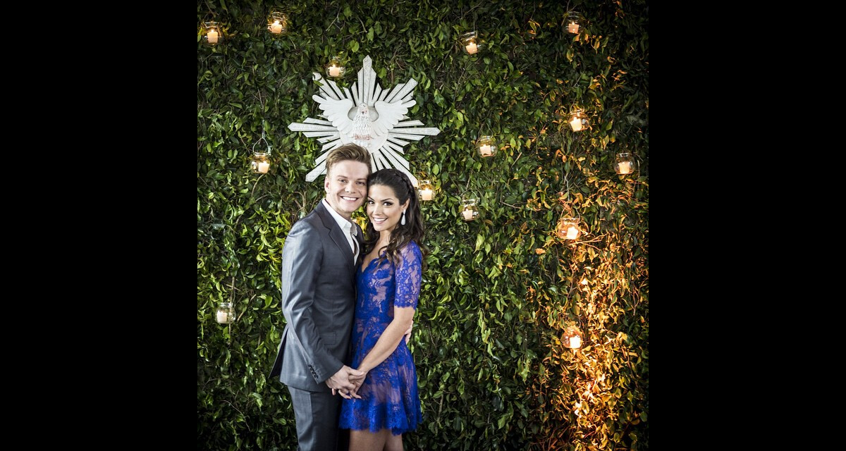 Thaís fersoza e michel telo sale casamento vestido azul