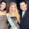 Grazi Massafera posa, há 9 anos, toda orgulhosa lado do presidente do Miss Paraná, Wall Barrionuevo
