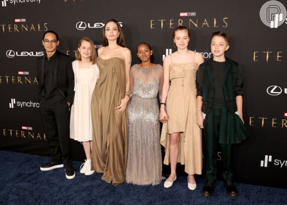 Angelina Jolie levou 5 dos 6 filhos com Brad Pitt a première de 'Eternos'