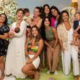 Lorena Improta mostrou a família reunida para a festa de um mês da filha