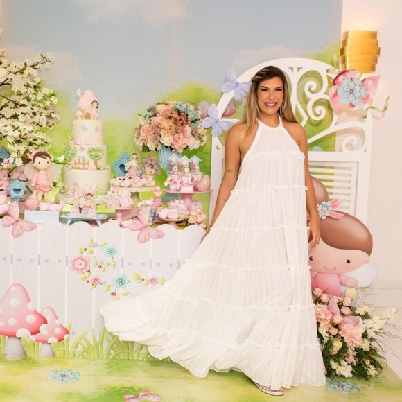 Lorena Improta publicou no Instagram fotos da festa de um mês da filha