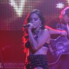Anitta faz show coloca shortinho e top para se apresentar em casa noturna de SP, nesta quinta-feira, 27 de novembro de 2014