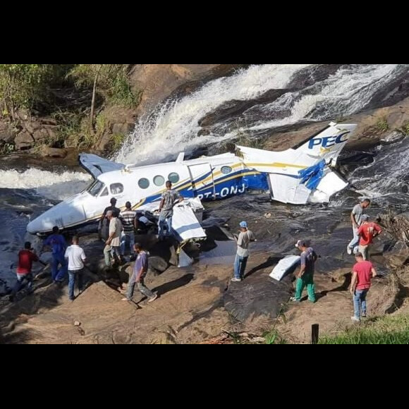 Avião de Marília Mendonça caiu em uma cachoeira