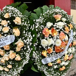 Zé Neto e Cristiano mandaram coroa de flores para Marília Mendonça, vítima fatal de acidente aéreo em 5 de novembro de 2021