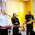 Banda de Marília Mendonça cantou música de Cristiano Araújo em homenagem a produtor Henrique Bonfim Ribeiro