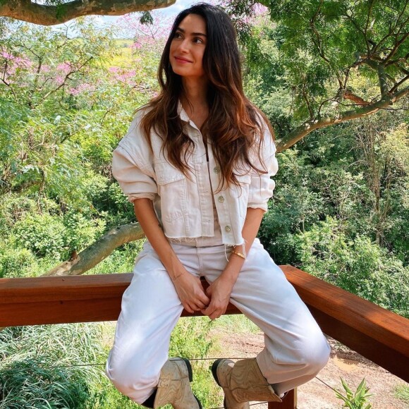 Thaila Ayala falou sobre beijo em Ludmilla em filme