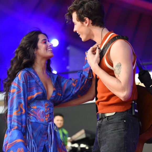 Shawn Mendes e Camila Cabello anunciaram fim do relacionamento de dois anos nas redes sociais em novembro de 2021