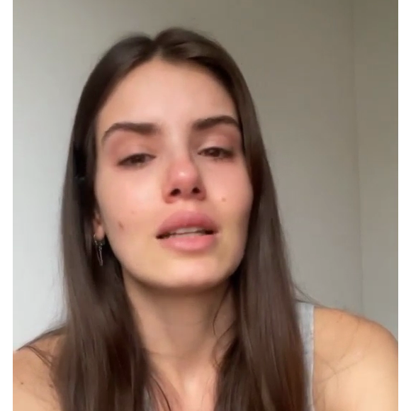 Camila Queiroz afirmou que ainda não está pronta para revelar detalhes da demissão da Globo