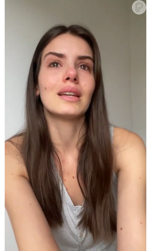 Camila Queiroz chorou após demissão da Globo