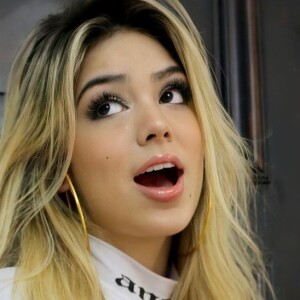 Melody respondeu Anitta com um texto desaforado nas redes sociais