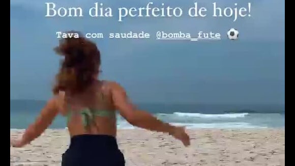 Larissa Manoela treina pesado em dia de praia no Rio