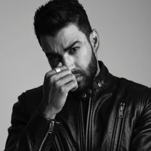 Gusttavo Lima ficou muito emocionado ao cantar a música de Marília Mendonça