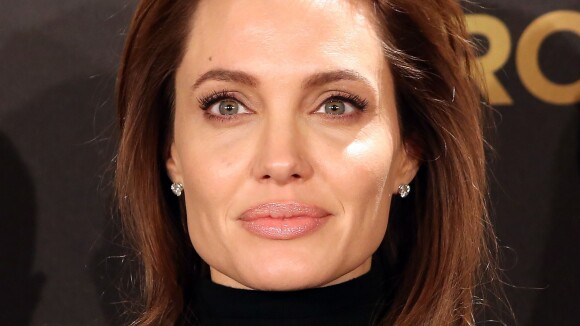 Angelina Jolie sofre acidente de carro ao voltar de première, nos Estados Unidos