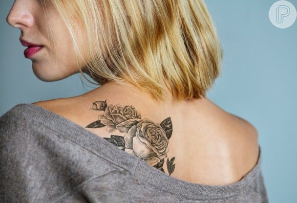 Tatuagem floral é queridinha dos signos de Touro e Libra