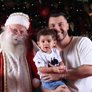 Leo, filho de Marília Mendonça e Murilo Huff, conheceu Papai Noel!