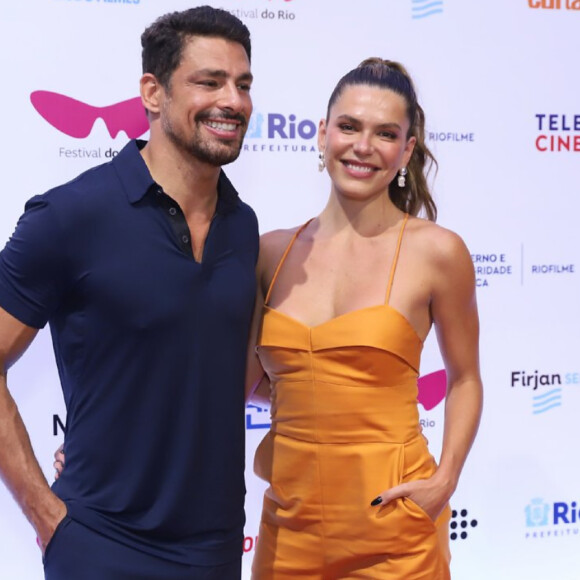 Mariana Goldfarb esteve com marido, Cauã Reymond, em pré-estreia de 'A Viagem de Pedro'