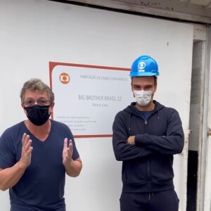 Boninho e Tadeu Schmidt têm visitado as obras do estúdio para o 'BBB 22'