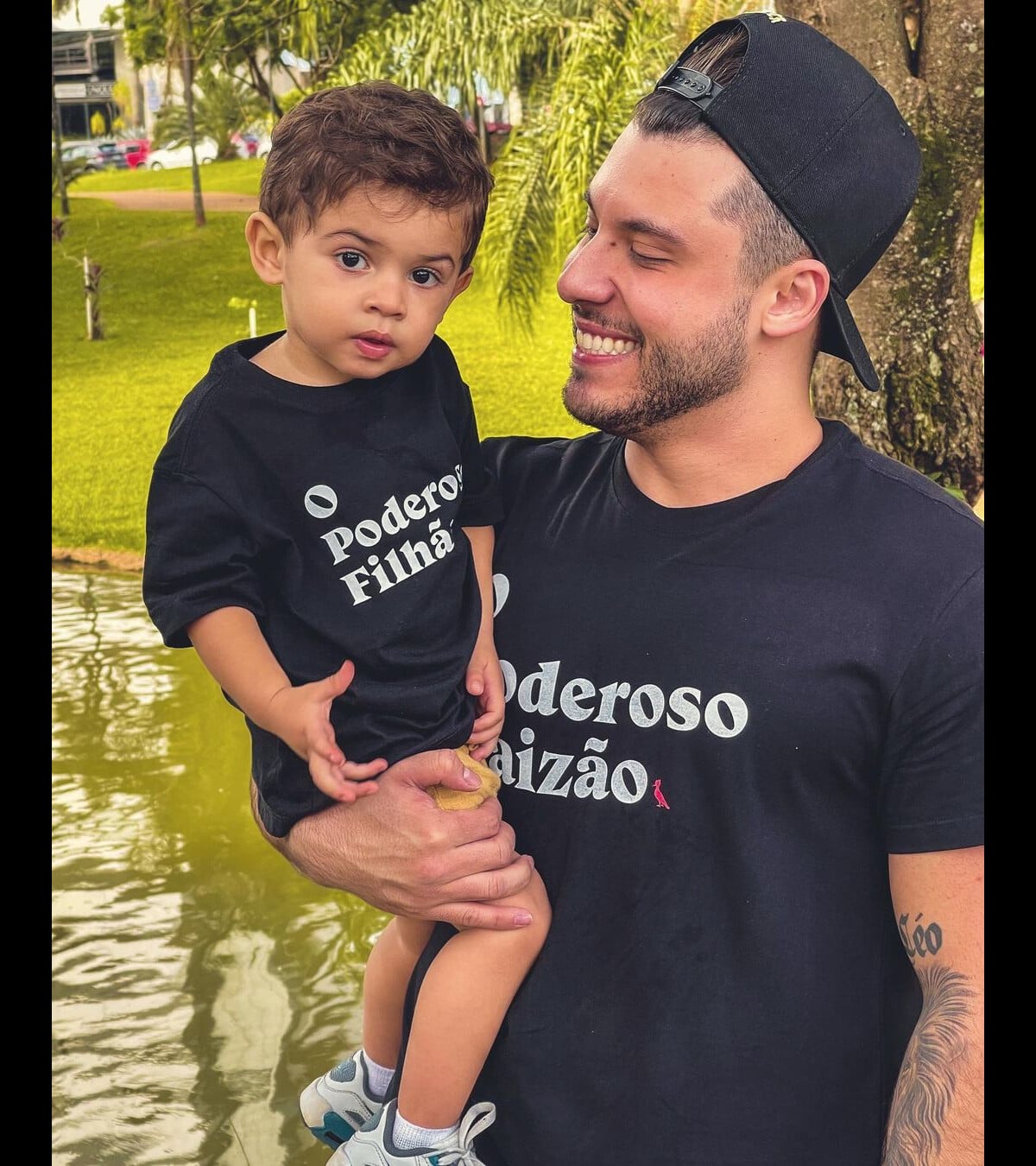 Foto: Filho de Marília Mendonça posa com o pai, Murilo Huff, em foto ...